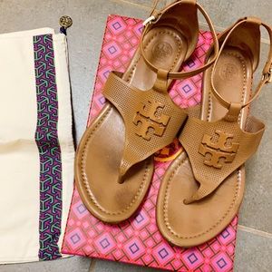 Tory Burch | Laura Full Coverage Flat Sandal